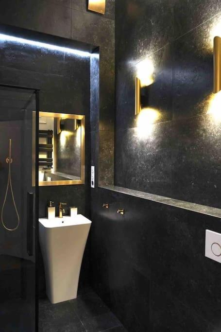 Apartament Glamour Prywatne Jacuzzi Starowislna كراكوفيا المظهر الخارجي الصورة