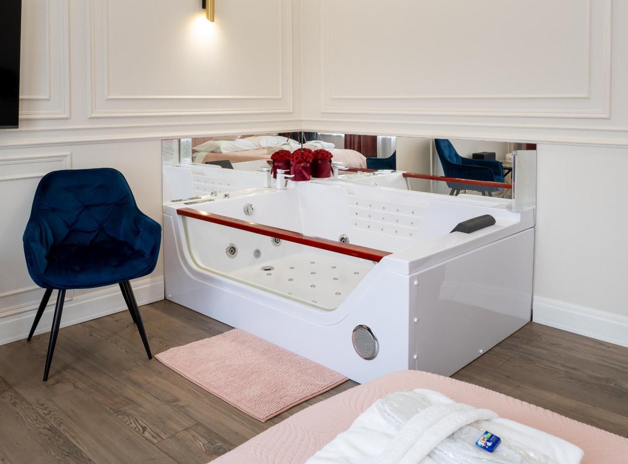 Apartament Glamour Prywatne Jacuzzi Starowislna كراكوفيا المظهر الخارجي الصورة